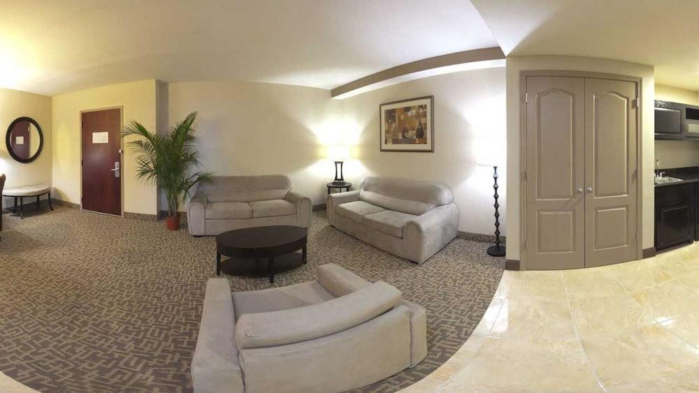 Holiday Inn Hotel & Suites Beaufort At Highway 21 By Ihg Экстерьер фото