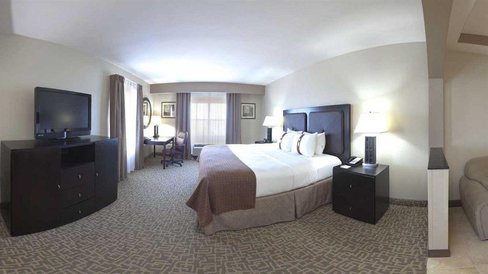 Holiday Inn Hotel & Suites Beaufort At Highway 21 By Ihg Экстерьер фото