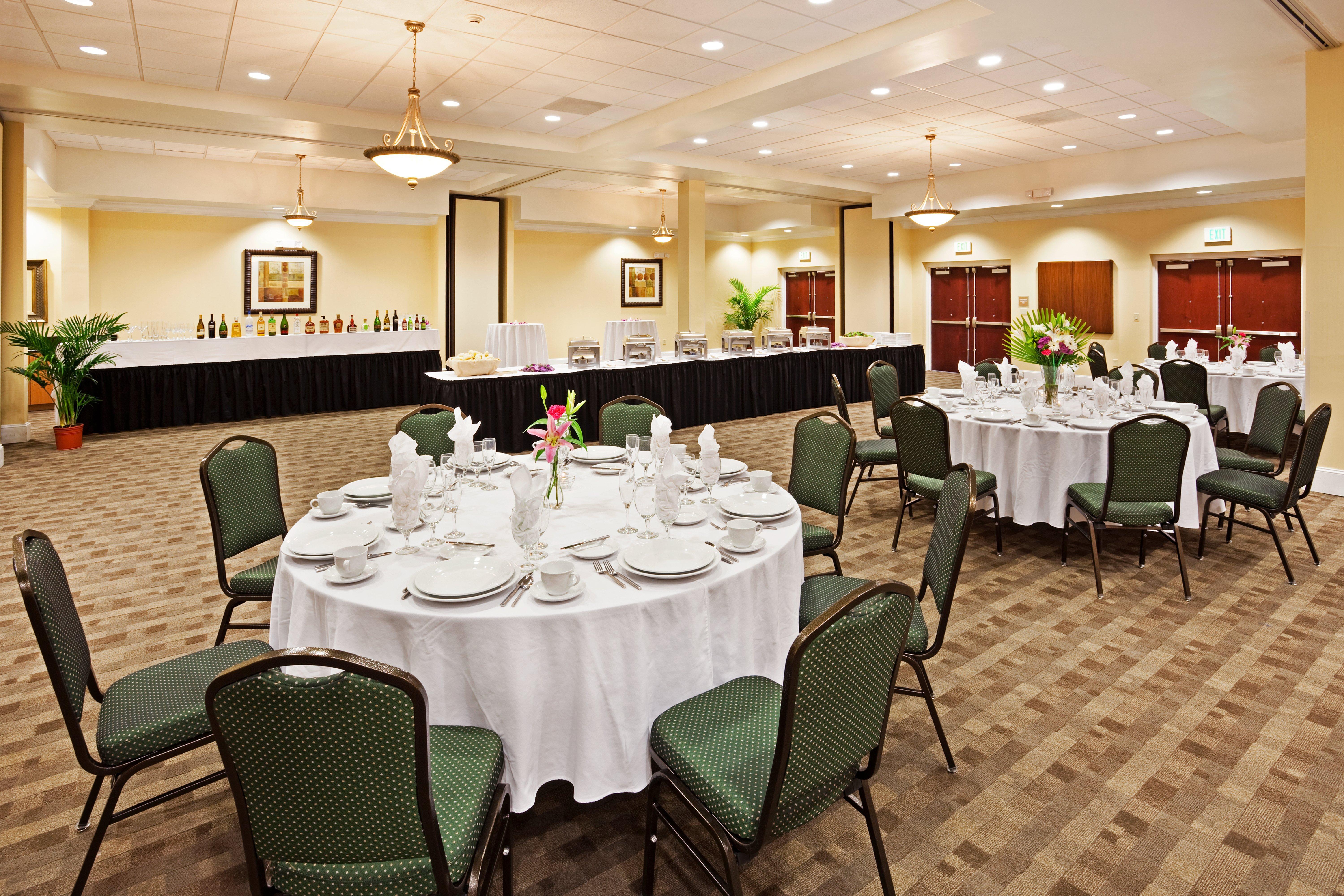 Holiday Inn Hotel & Suites Beaufort At Highway 21 By Ihg Экстерьер фото